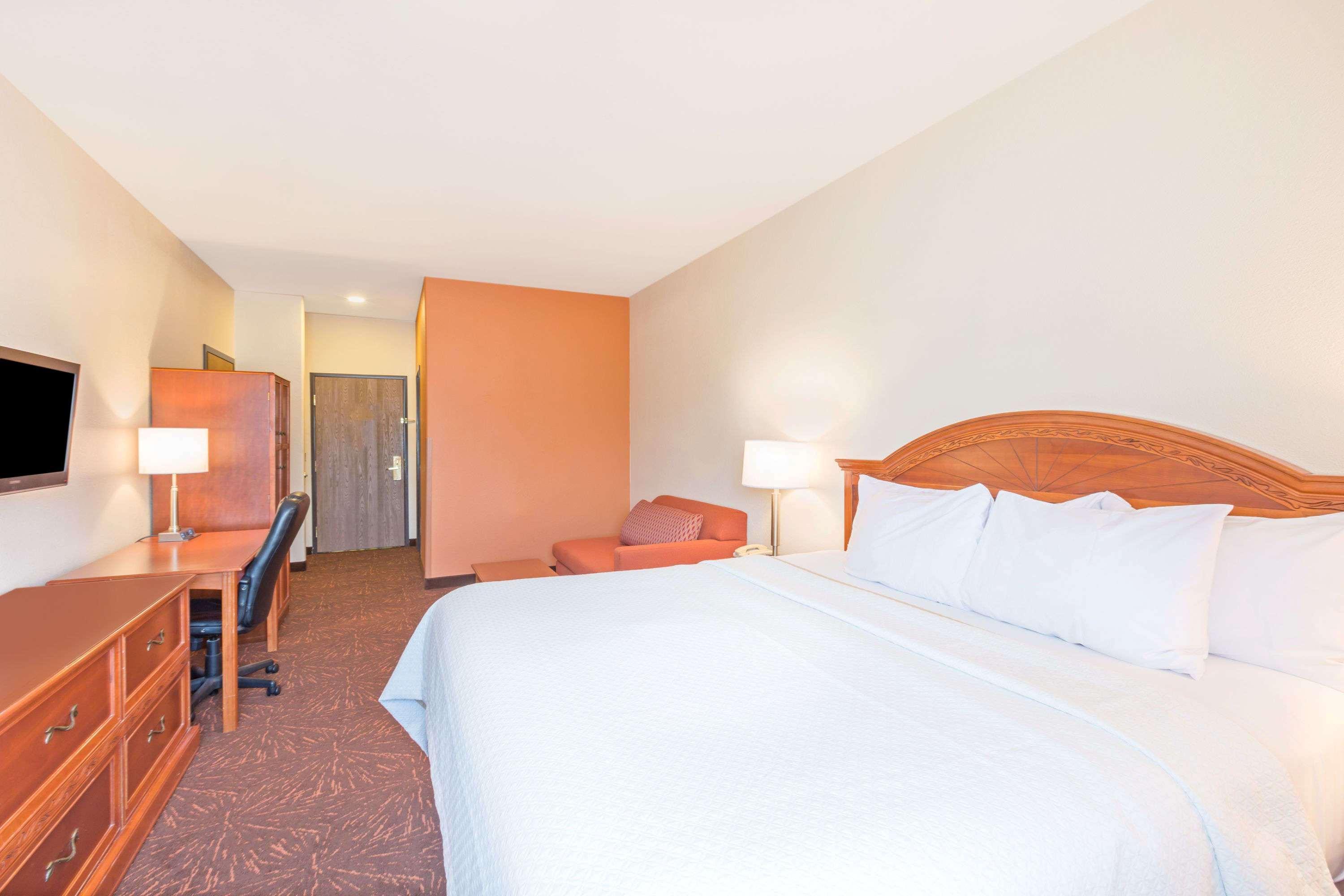 Days Inn & Suites By Wyndham Tucson/Marana Екстериор снимка
