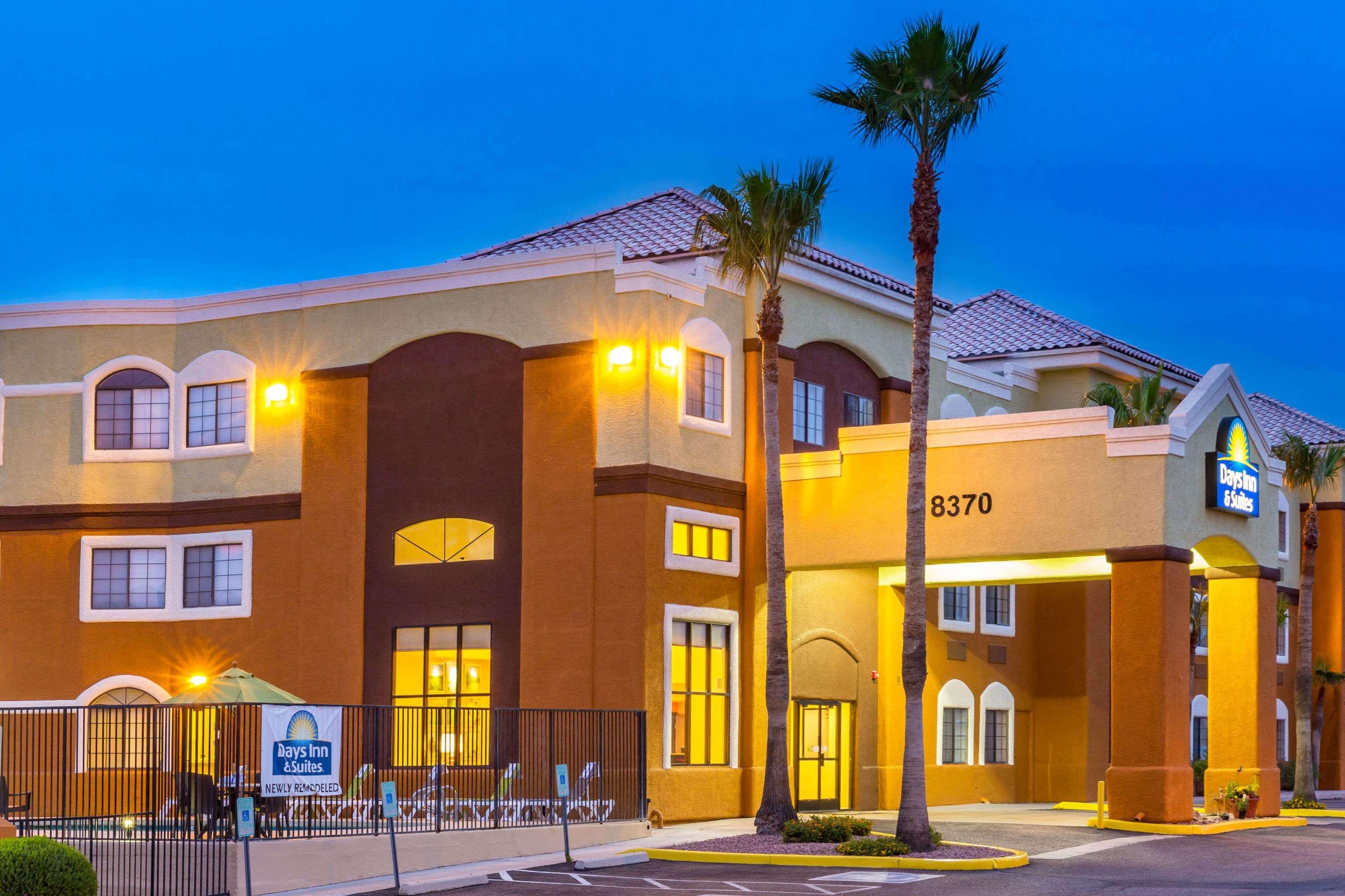 Days Inn & Suites By Wyndham Tucson/Marana Екстериор снимка