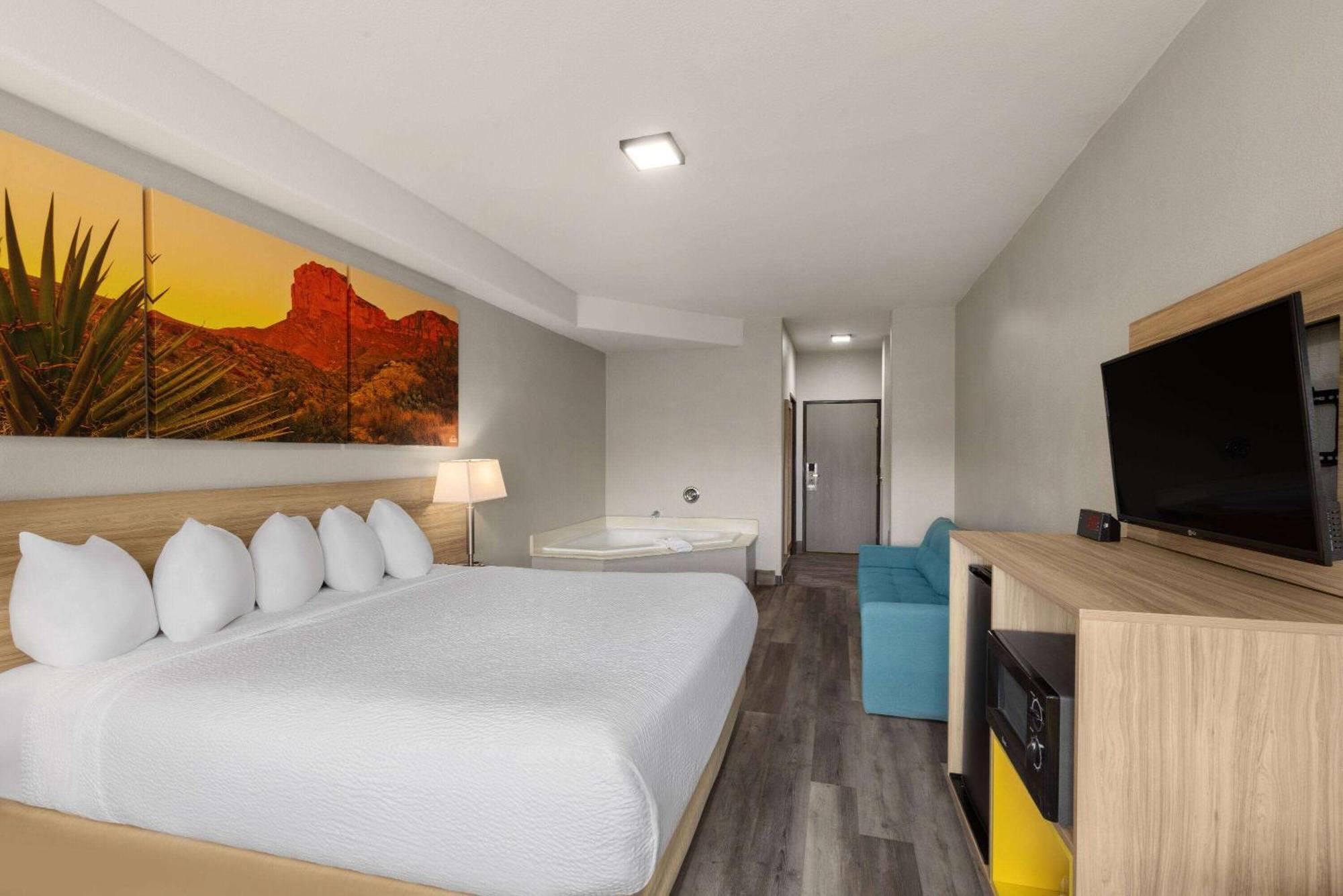 Days Inn & Suites By Wyndham Tucson/Marana Екстериор снимка