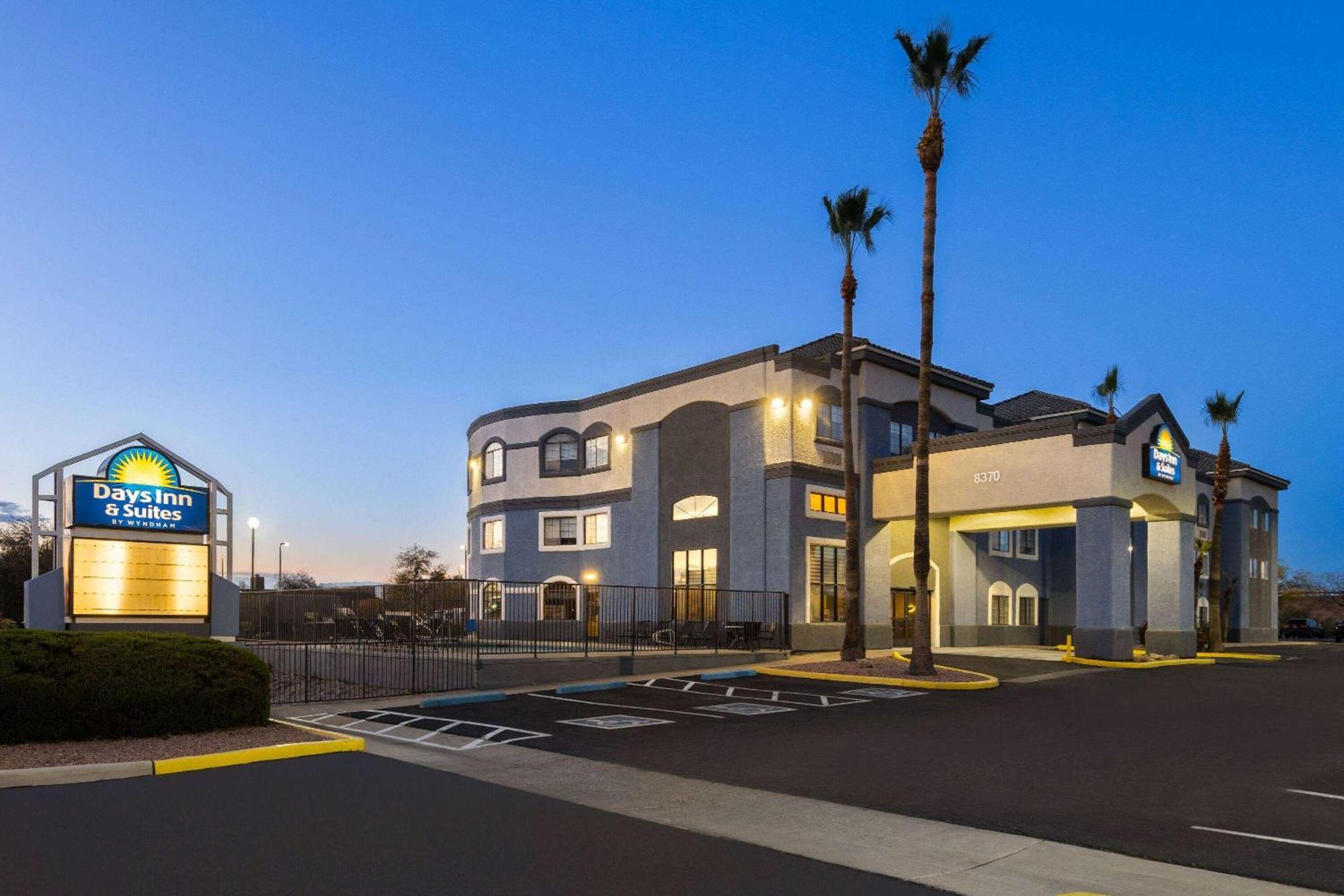 Days Inn & Suites By Wyndham Tucson/Marana Екстериор снимка