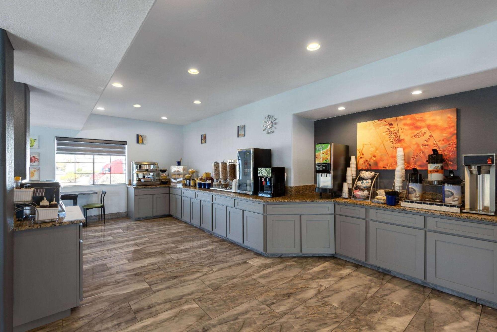 Days Inn & Suites By Wyndham Tucson/Marana Екстериор снимка