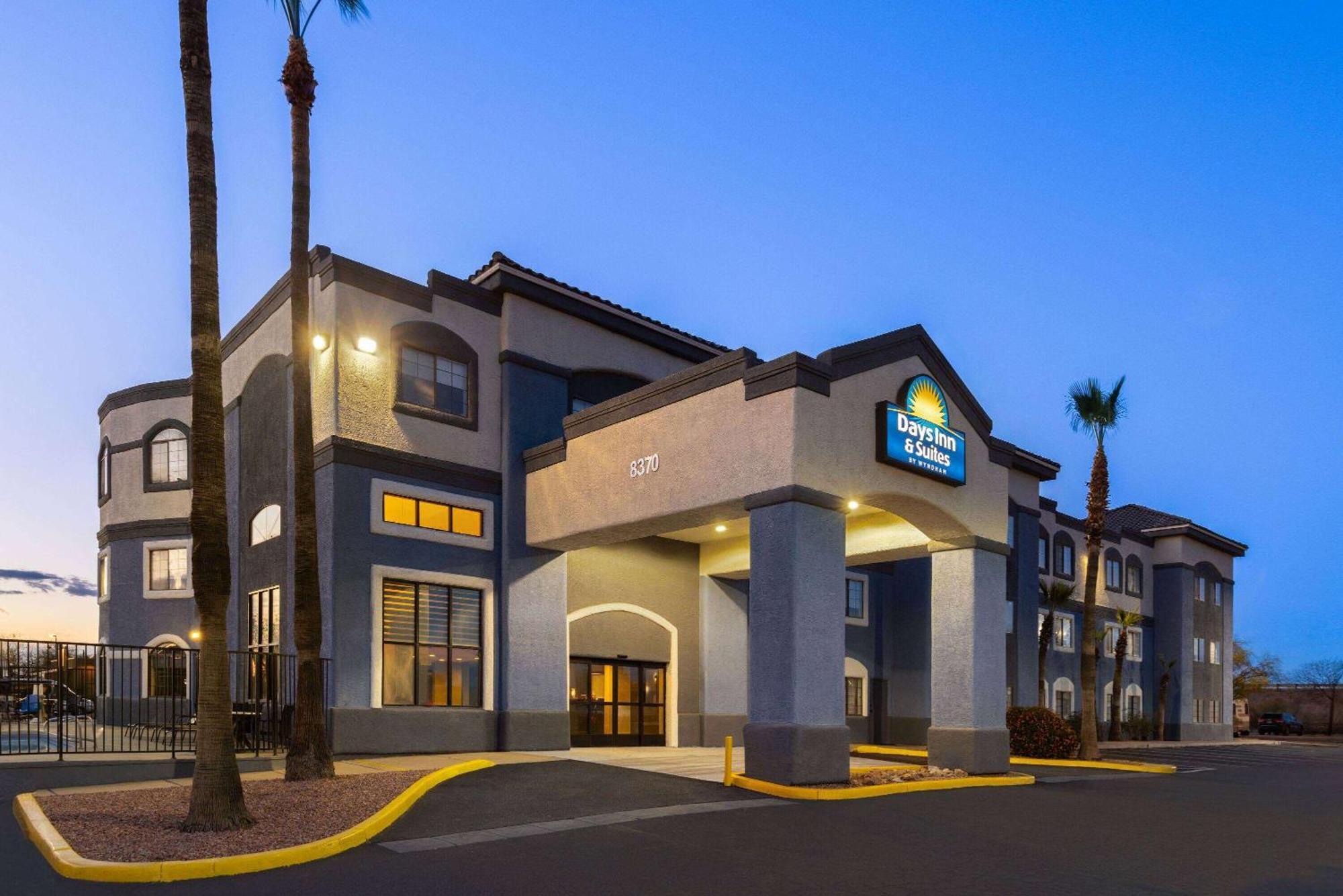 Days Inn & Suites By Wyndham Tucson/Marana Екстериор снимка